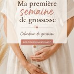 Femme enceinte souriante tenant un test de grossesse positif, symbolisant une nouvelle aventure.