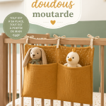 Range doudous moutarde dans une chambre d'enfant élégante.