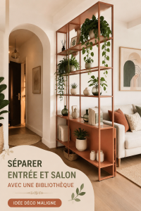Une belle bibliothèque séparant un salon d'une entrée, apportant style et fonctionnalité.