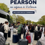 Une image des étudiants utilisant les ressources Pearson à Victoria.