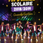 Enfants s'amusant lors d'une fête de fin d'année en Grande Section.