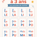 Maman et enfant heureux en train de lire un livre ensemble