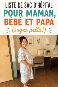 Valise de maternité ouverte avec des vêtements et articles pour maman et bébé