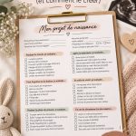 C'est une image d'un couple lisant un plan de naissance ensemble, illustrant l'importance de se préparer pour l'accouchement.